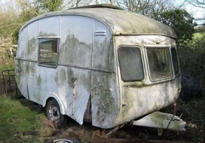 Exploring a 63-Year-Old Caravan: A Look Inside a Time Capsule