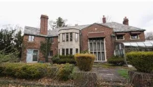 The Queen’s Last Castle: Aretha Franklin’s Final Detroit Residence